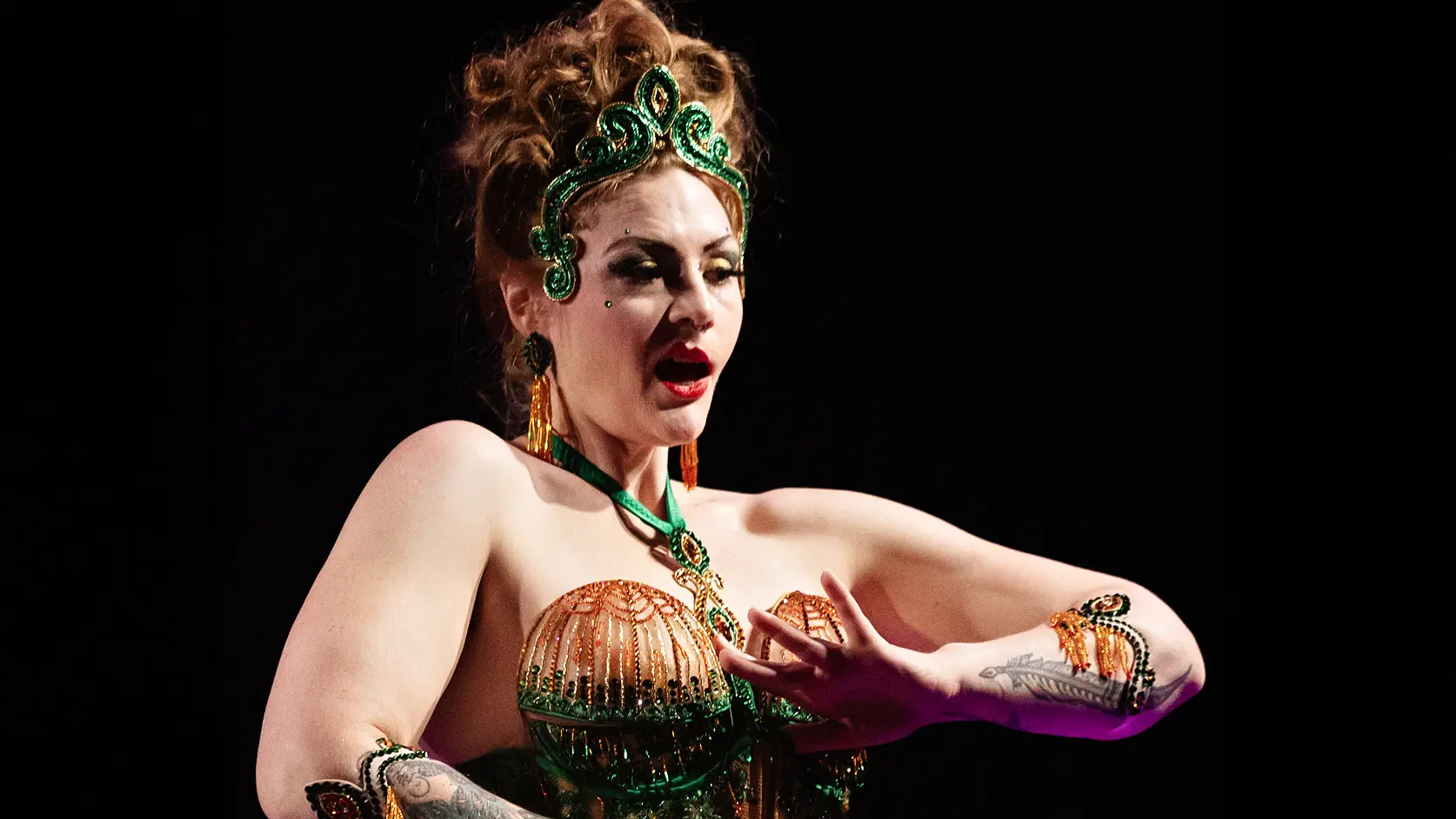 Alyssa Kitt - The Gilded Birdcage